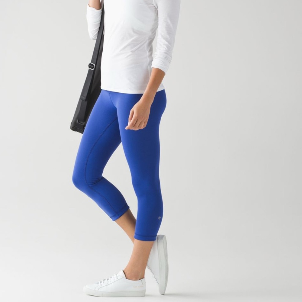 Lululemon Wunder Under Crop (Reversible) Leggings. Emperor Blue / Sapphire Blue